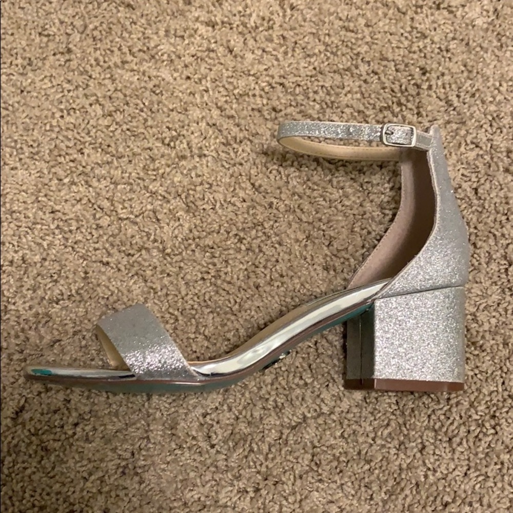 Shoes - Picture 3 of 4